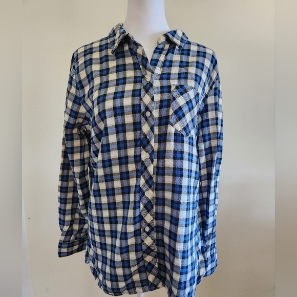 Medium Blue Gap Flannel Button Down Shirt - Picture 8 of 11